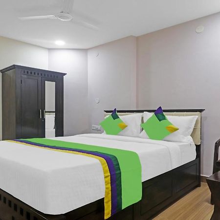 Hotel Treebo Purple Square Hajdarabad Zewnętrze zdjęcie