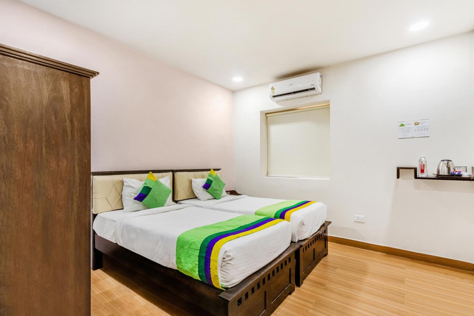 Hotel Treebo Purple Square Hajdarabad Zewnętrze zdjęcie