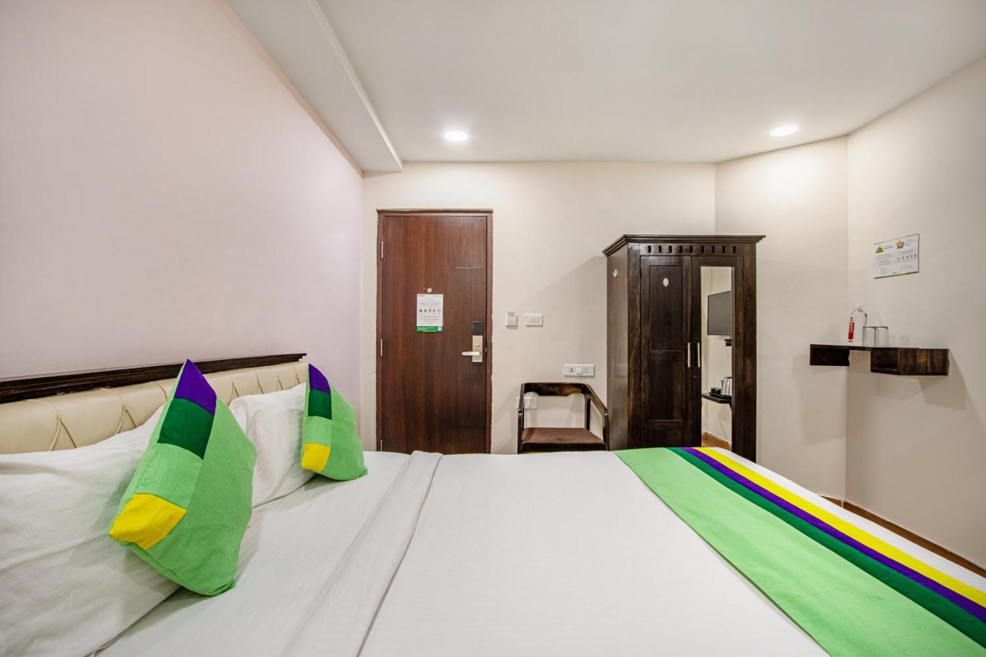 Hotel Treebo Purple Square Hajdarabad Zewnętrze zdjęcie