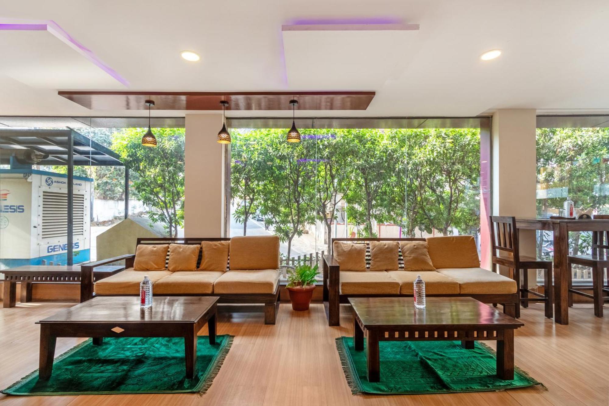 Hotel Treebo Purple Square Hajdarabad Zewnętrze zdjęcie