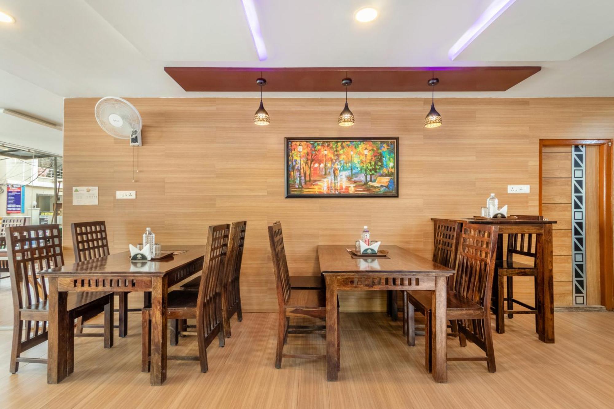 Hotel Treebo Purple Square Hajdarabad Zewnętrze zdjęcie